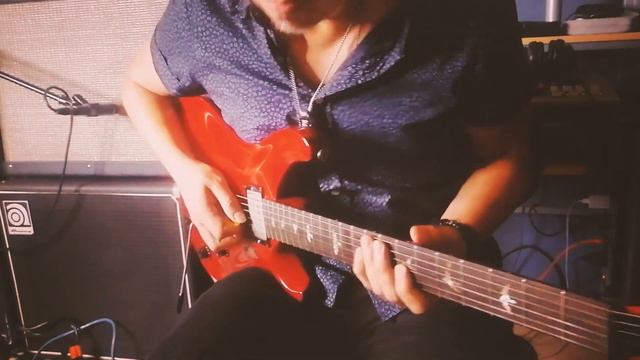 UNIVERSAL AUDIO DREAM 65 guitar amp simulator pedal. смотреть онлайн