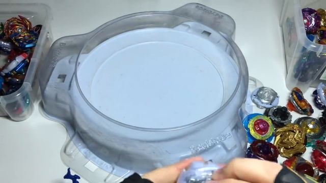 БЕЙБЛЭЙДЫ ПРОТИВ ИНФИНИТИ / ПРОБЛЕМЫ НОВОГТ ВОЛЧКА / Бейблэйд Бёрст / Beyblade Burst смотреть онлайн