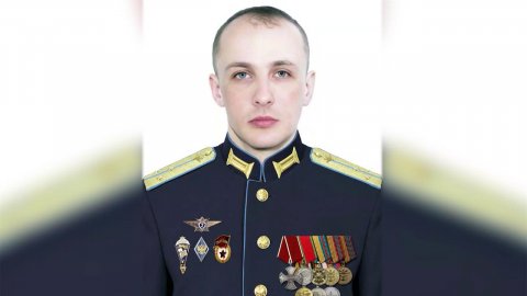 Звезда Героя России десантника, разведчика Алексея Бичаева передана его десятилетнему сыну