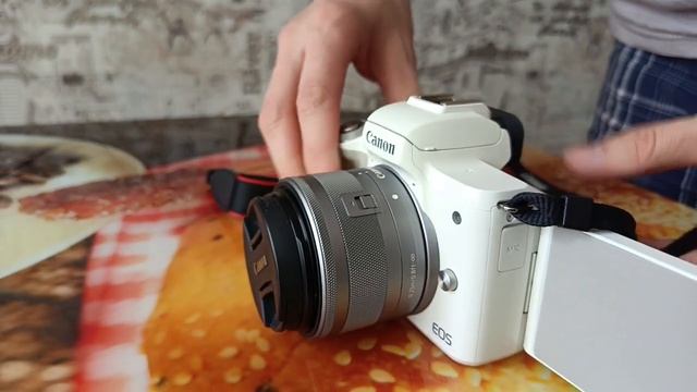 Беззеркальная камера Canon EOS M50 Mark II Kit 15-45mm IS STM смотреть онлайн