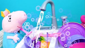 Свинка Мама устроила уборку. Свинка Пеппа, Джордж где же ваши игрушки? Развивающее видео для детей