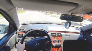 2002 Mercedes Benz E220 CDI W210 - City POV 4K