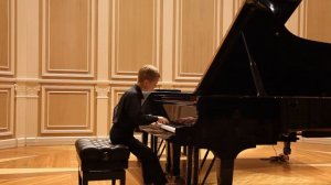 Карякин Владимир (9 лет). Учащийся ЦМШ при МГК им. П.И. Чайковского, преподаватель Н.В. Богданова.