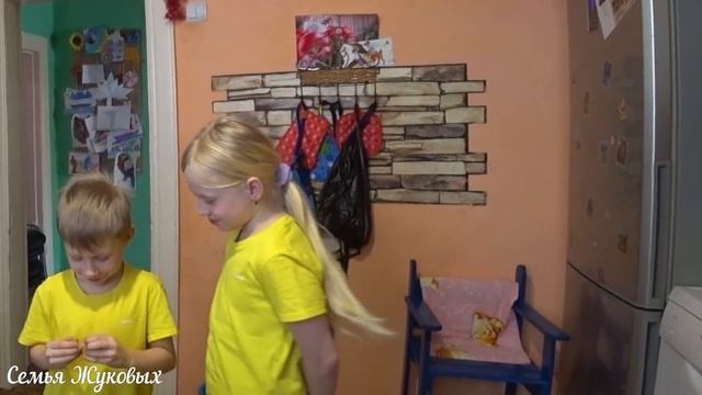 Вселенная Текстиля??/Вафли из СССР??/Стрижка?/Семья Жуковых