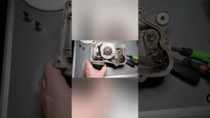 Разбор моторчика передних дворников рено сценик 3