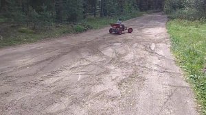 Самодельный детский трёхместный автомобиль.