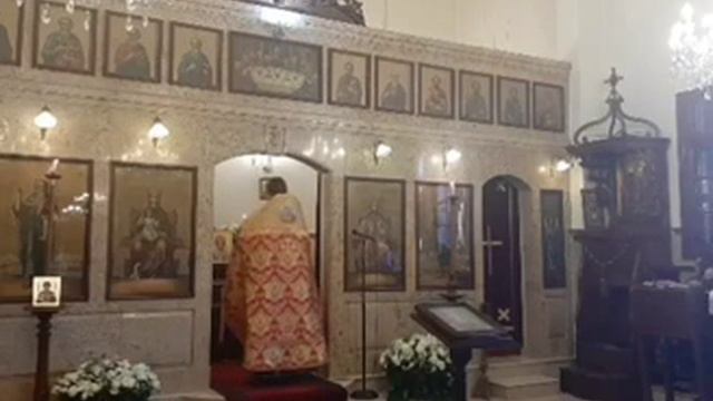 Божественная Литургия в Неделю о расслабленном. смотреть онлайн