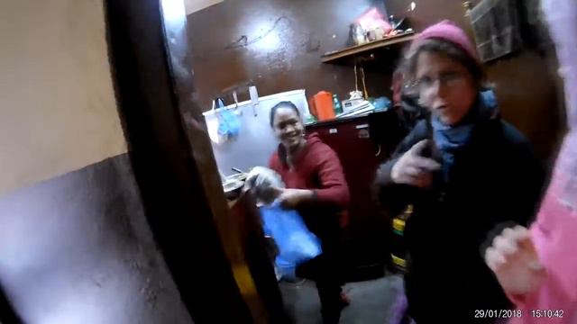 Забегаловка в Катманду - Непал смотреть онлайн