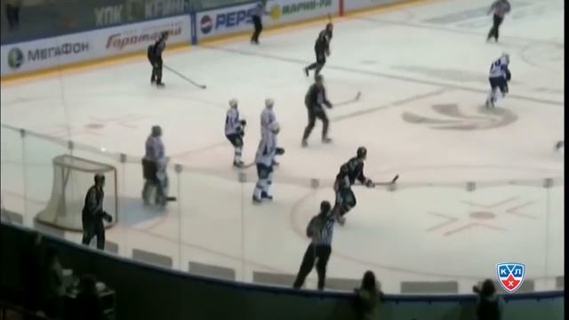 Невероятный автогол Ожиганова / Ozhiganov's weird owngoal смотреть онлайн