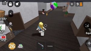 Играю в мм 2 с музыуоой😙