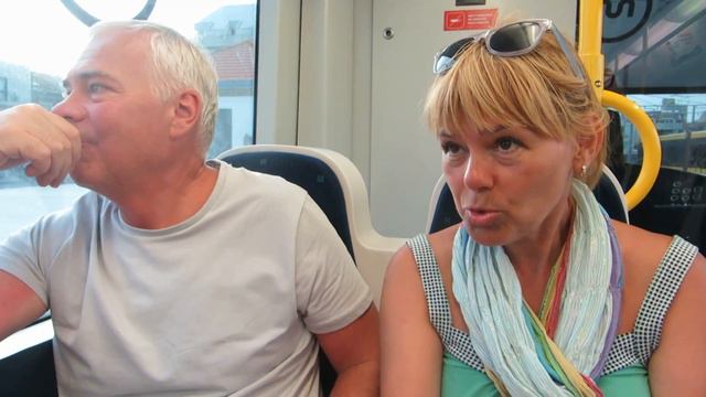 Философские разговоры в вагоне метро г. Порту смотреть онлайн