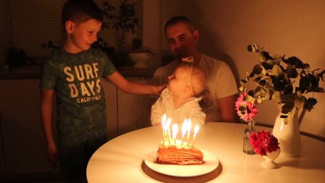 Есении 8 месяцев смотреть онлайн