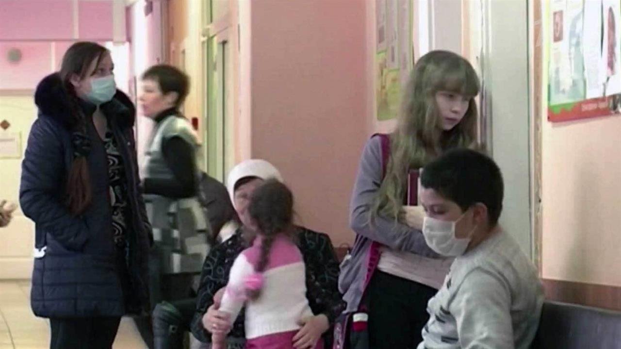 В двадцати регионах и десяти областных центрах России превышен эпидемический порог по гриппу и ОРВИ