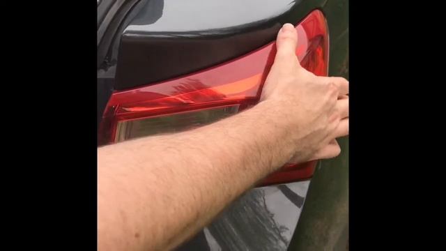 How to change a signal light / tail light on a 2016 Chevy Malibu смотреть онлайн