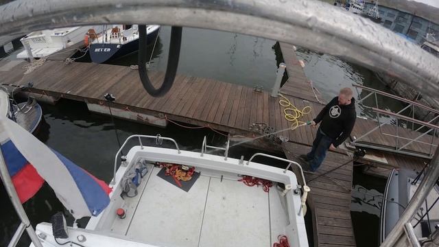 Спускаем катер. И пусть ремонт подождёт смотреть онлайн