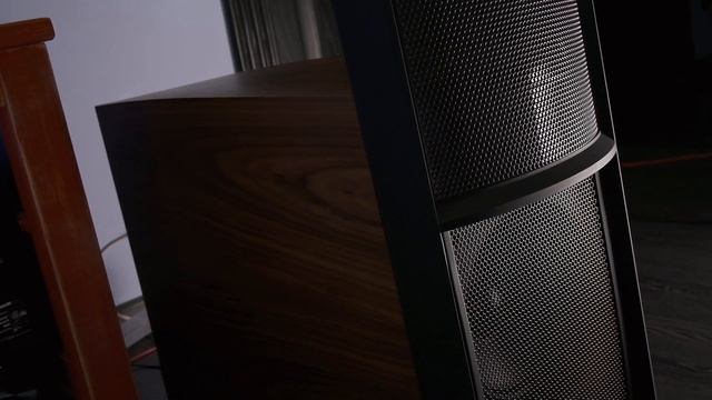 Все об электростатах Martin Logan Classic ESL 9