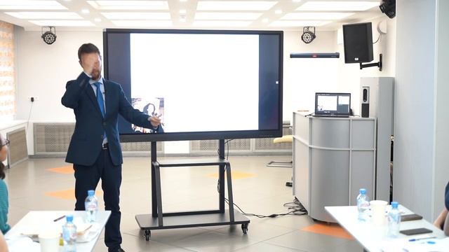 Ирландия, США, Польша. Демография, запрет абортов и социальная поддержка. смотреть онлайн