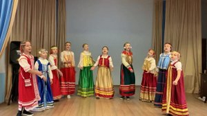 "Ой на горке калина " исполняет детский образцовый ансамбль "Звонница"
