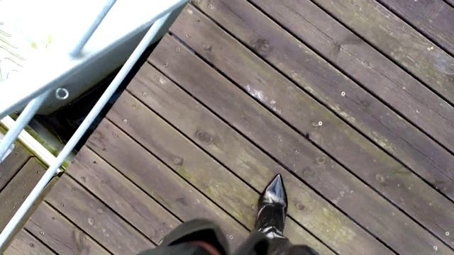 LadyIVE in shiny thigh high boots walks on the bridge смотреть онлайн