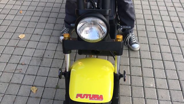 Nitro scooters Futura Classic 2500 Yellow elektrická harley koloběžka смотреть онлайн