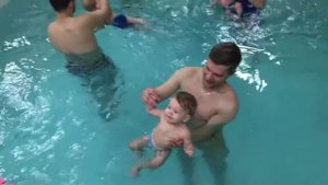 Методика для грудничков-Обучение плаванию в бассейне в Минске для детей (Курсы,Секция,занятия)