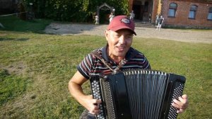 Песня Кадеточка исполняет Сергей Солуянов