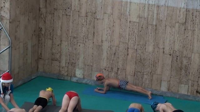 Открытый урок СШОР "Юность Москвы" (25.12.2017). Новогодняя разминка. смотреть онлайн