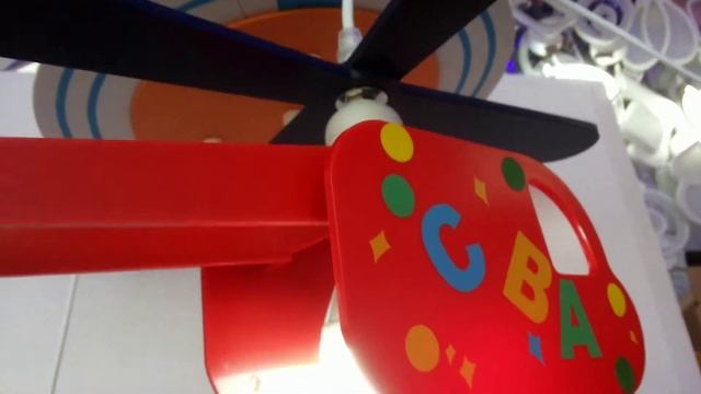 Люстра в детскую Вертолет.Крепеж планка для любых потолков! смотреть онлайн