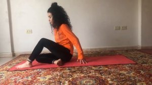 يوغاYoga : حركة الطفل Utksepa Mudra