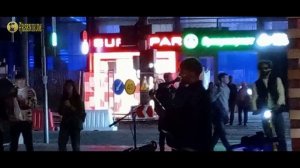 «Душа срывается с цепи, и летит далеко». Лирика от уличных музыкантов