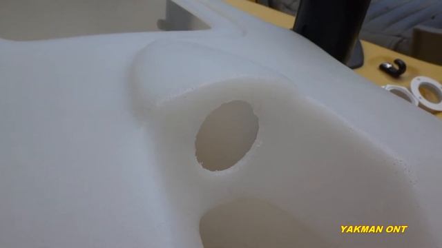 Kayak live well bait tank with a pump on the Raptor G1 fishing Kayak смотреть онлайн