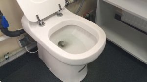 Унитаз-компакт с насосом-измельчителем SFA SANICOMPACT ELITE