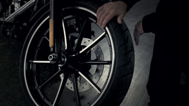 Harley-Davidson® Breakout™ Styling Film смотреть онлайн