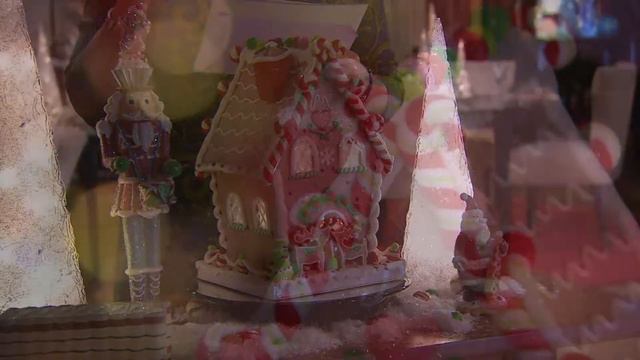 Choice of Illuminated Gingerbread Houses by Valerie with Mary Beth Roe смотреть онлайн