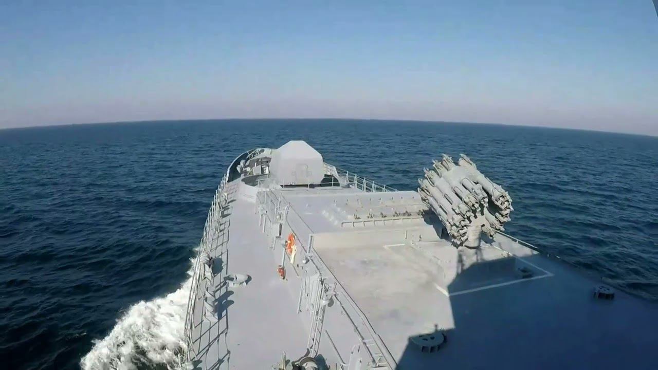 У берегов Крыма фрегат Черноморского флота сбил украинский беспилотник смотреть онлайн