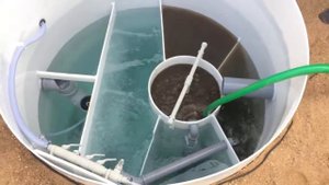 Заправка илом ЛОС AugustEko. Ил отвечает за очистку сточных вод