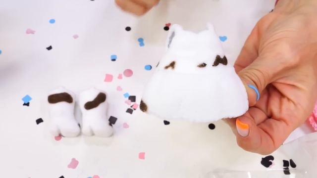 Маша Капуки приглашает куклы на Хэллоуин! Открываем сюрпризы для детей - видео про игры в одевалки смотреть онлайн