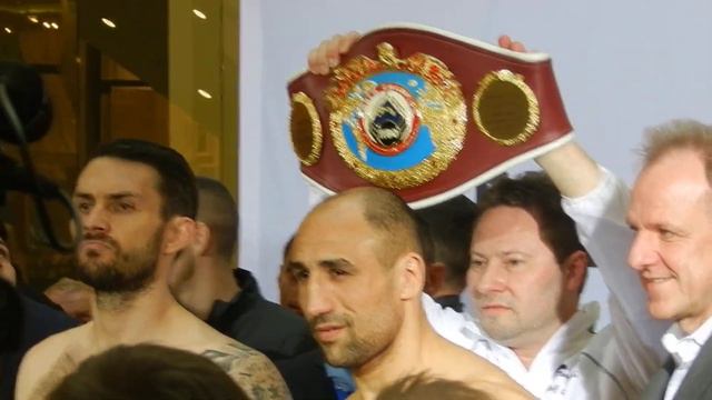 Boxen Abraham vs. Smith Wiegen in Berlin 2015 смотреть онлайн