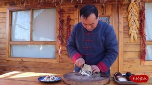 A Giant BEEF LEG, Making a Unique Beef Sauce, Share with Family | Uncle Rural Gourmet