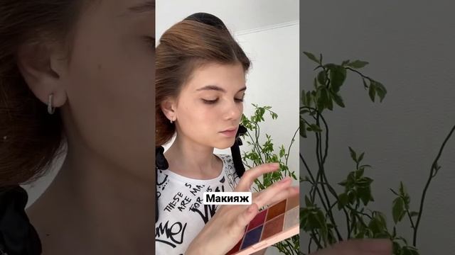 Образ на свадьбу подруги с локонами на ободок Simone17 мини, цвет Нуар. Арт на Вайлдберис: 50461051