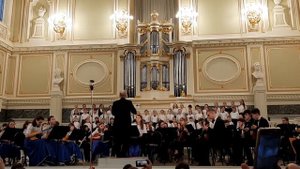 Оркестр народных инструментов "БАЛАЛАЙКА" Художественный руководитель и дирижёр Алексей Долгов.