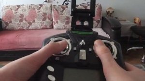 Управление и трюки на квадрокоптере)