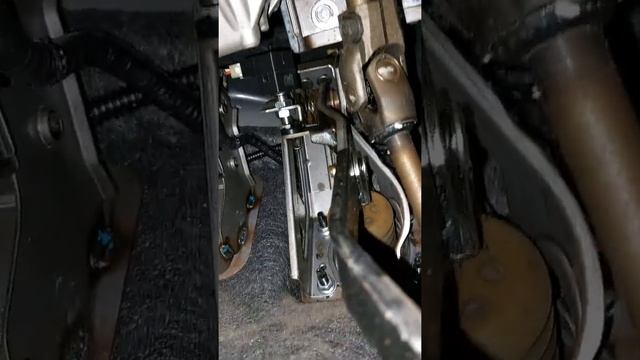 Замена датчика стоп сигнала (концевик, лягушка) хендай элантра 2008 г. смотреть онлайн