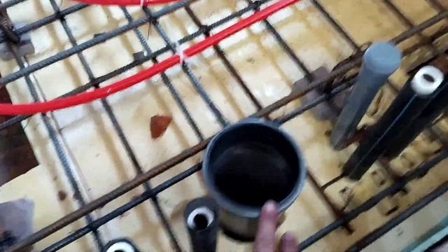 Санузел в деревянном доме 3-я часть. арматурная сетка, теплый пол, бетонирую пол.