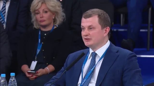 Директор НИФИ Владимир Назаров выступил на итоговом пленарном заседании КЭФ-2017-(720p25).webm