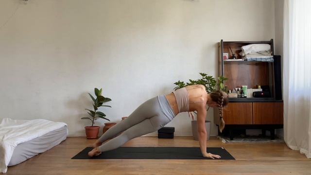 40 min Vinyasa | strong core | Виньяса йога на 40 мин | Сила кора смотреть онлайн