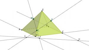 Построение сечения четырехугольной пирамиды (2)