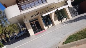 Испания город Сиджес дальше