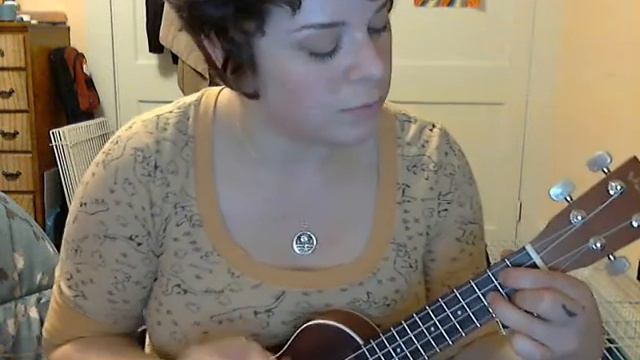 Lynsey Moon - "Head Over Feet" (Alanis Morissette ukulele cover) смотреть онлайн