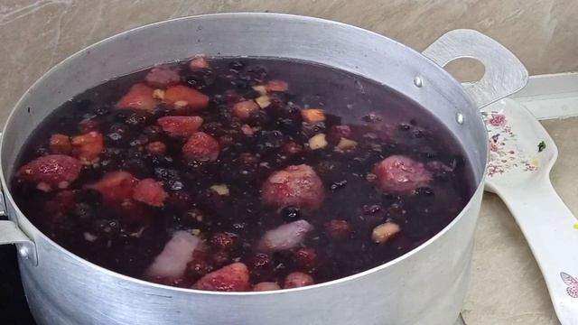 Вкусный компот ,,Ягодный Микс" смотреть онлайн